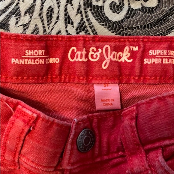 Cat and Jack Toddler shorts - Picture 3 of 3